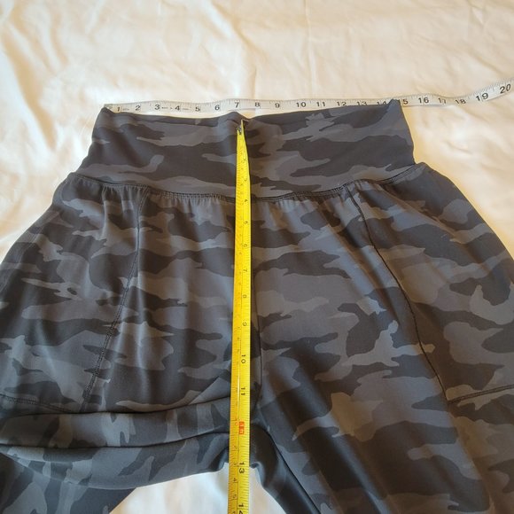 Athleta | Salutation Camo Jogger | Size Large - Picture 7 of 10